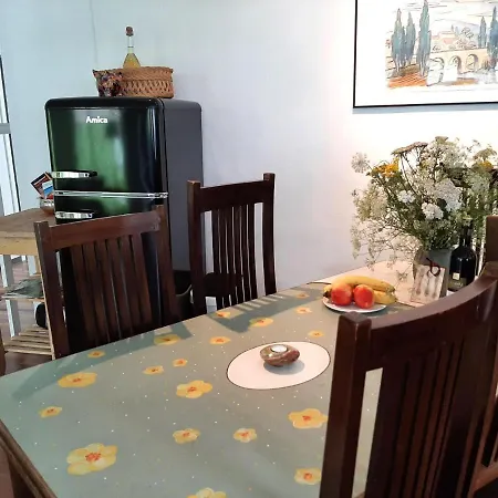 Charming Holiday In With A Balcony Apartment Roes